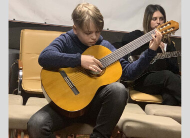 На народному струнному відділі проведено технічний залік
