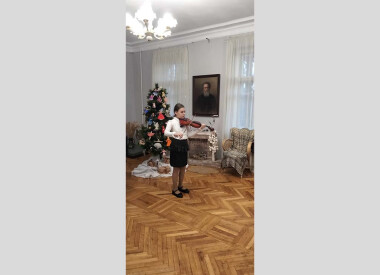Виступ учнів в музеї В.Г.Короленка до Дня Збройних сил України і Дня Святого Миколая