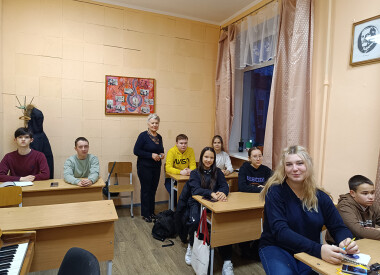 Лекція з учнями школи на тему: "Пісні лютого, які змінили життя українського народу"