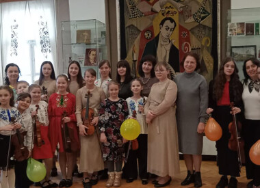 "Масниця"в музеї І.П.Котляревського.Концертна програма у виконанні учнів струнно-смичкового відділу