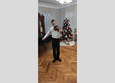 Виступ учнів в музеї В.Г.Короленка до Дня Збройних сил України і Дня Святого Миколая