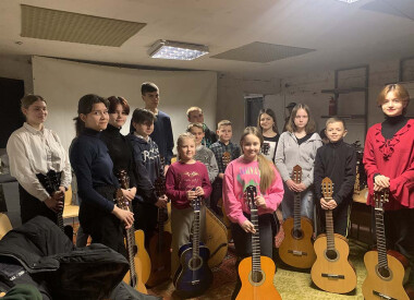 На народному струнному відділі проведено технічний залік