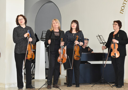 Відкриття виставки "Погляд з минулого"в Полтавській галереї мистецтв (художньому музеї)ім.М.Ярошенка