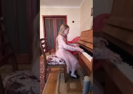 Л.Волошіна "Мелодія дощу" виконує Меланія Подробаха, викл. Ольга Горбушкіна