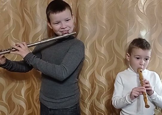 "Hallelujah" виконує дует:Соловчуки Михайло та Юрій викл Олена Брусенська