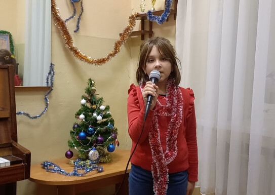 Петрова Поліна,  2 кл. "Новый год ", викл.Шевченко Ю.В.