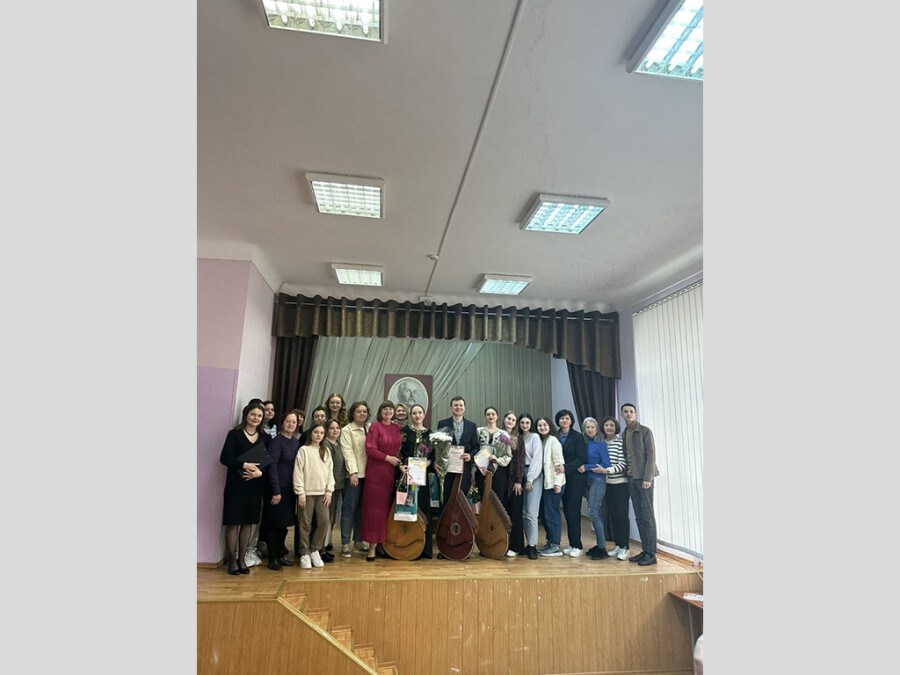 Концерт заслуженого артиста України Тараса Яницького та вихованок його класу
